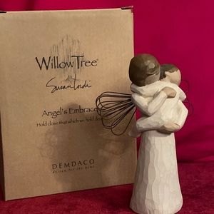 Demdaco Willow Tree Angel’s Embrace Figurine